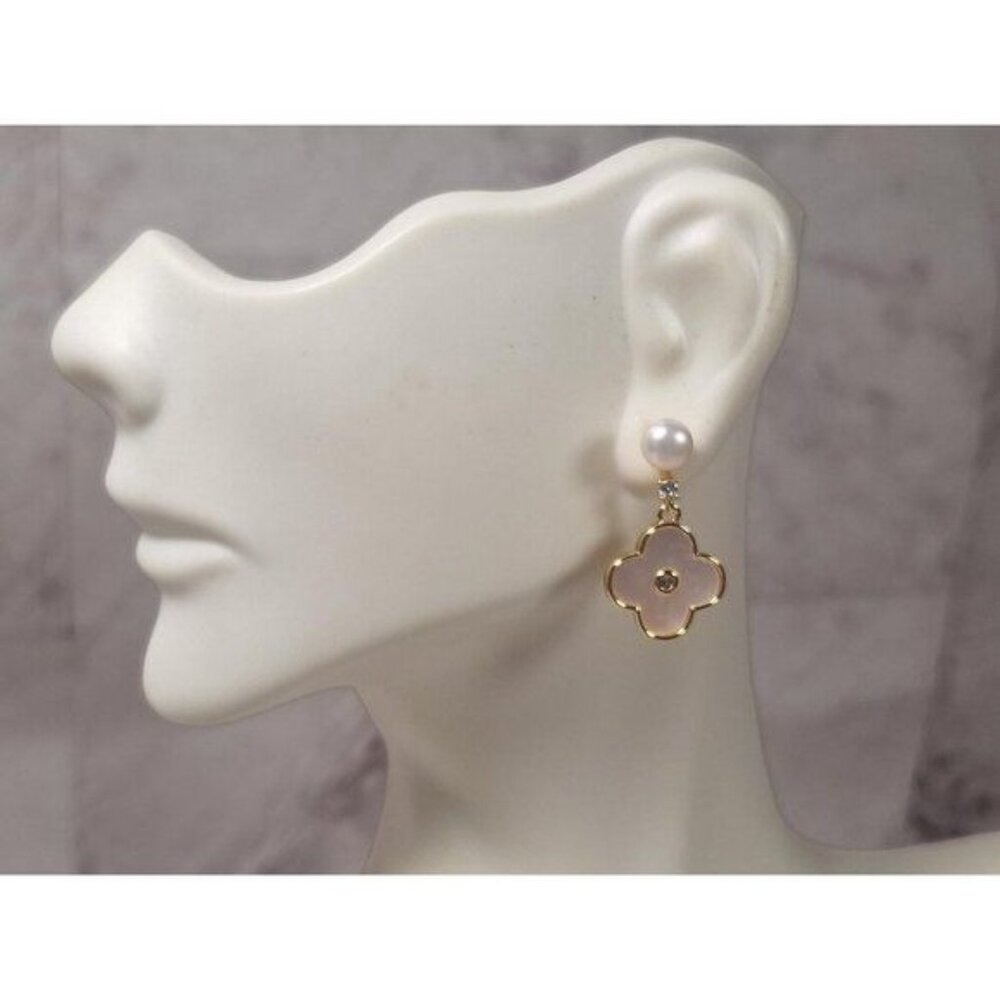 Genuine Mother of Pearl Clover White and Gold Freshwater Pearl Earrings - Picture 4 of 10